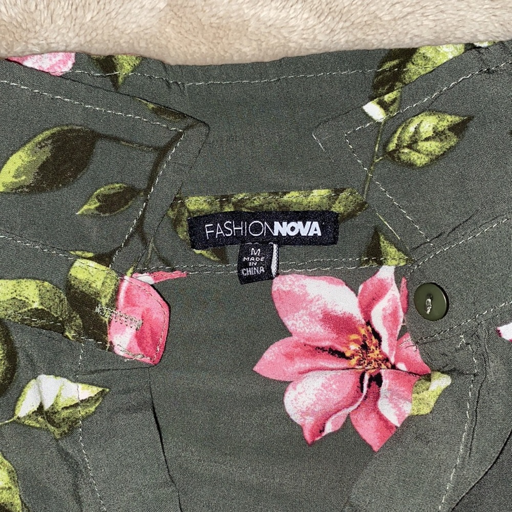 Button up - Picture 2 of 2